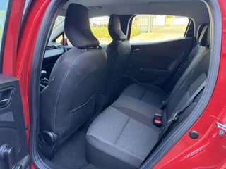 Renault Clio 1.0 TCe / Navigatie by Apple CarPlay - Android / 1e Eigenaar / ALL-Season banden / Cruise Control / PDC met optische / 10