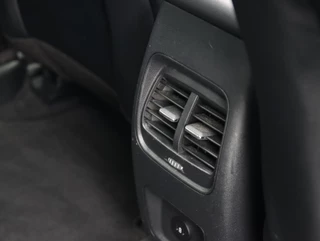 Ford Kuga 2.5 PHEV 225PK Titanium | SOH 93% | Panoramadak | Trekhaak | / 40