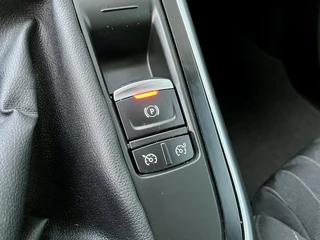Renault Scénic 1.3 TCe 115 Limited  | Stoelverwarming | All Seasons | Navigatie | 1800KG Trekgewicht | Camera | DAB | Climate Control | Reservewiel | Apple CarPlay/Android Auto / 35