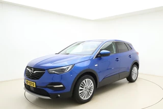 Opel Grandland X 1.2 Turbo Business Executive | Electrische achterklep | Navigatie | Camera | Half lederen bekleding | DAB radio | Apple Carplay | Extra getint glas