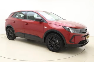 Opel Grandland 1.6 Turbo Plug-In Hybrid GS | 225PK | Automaat | Adaptive Cruise Control | Stoelverwarming | Verwarmd stuurwiel | Drive Assist | AGR Stoelen Voor | Navigatie | Parkeercamera achter | Apple Carplay & Android Auto / 9