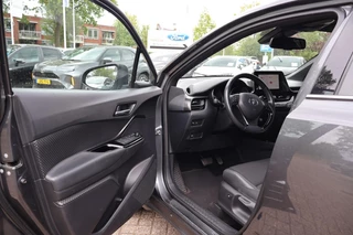 Toyota C-HR 1.8 HYBRID DYNAMIC ALL-SEASON BANDEN STOELVERW. DODEHOEKDETECTIE KEYLESS LED KOPLAMPEN PARK.SENSOREN V+A / 8