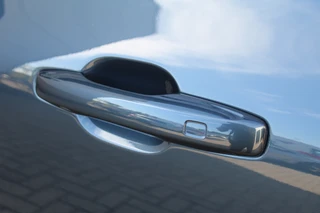 Volvo XC60 2.0 T6 PHEV AWD Plus Black Edition  | Panoramadak | Head-up | 360 Camera | H&K / 46