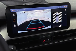 Jeep Avenger 1.2 e-Hybrid Summit Keyless 360-Camera Camera JBL Apple CarPlay / 15