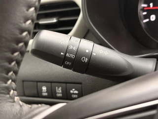 Suzuki Swift 1.2 Style Smart Hybrid Navigatie, Cruise Control Adaptief, Achteruitrijcamera, Stoelverwarming, Parkeersensoren / 26