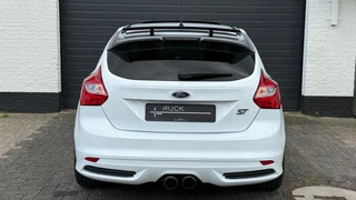 Ford Focus 2.0 EcoBoost ST-3 2.0| Recaro | Schuifdak | RS | Bull-X | Nieuwe Turbo / 15
