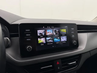 Skoda Kamiq 1.0 TSI Ambition | Automaat | Adaptive cruise | Stoel & stuurverwarming | CarPlay | Afneembare trekhaak / 20