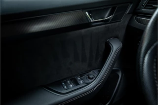 Škoda Superb Combi 1.4 TSI iV Sportline Business  Panorama Matrix ACC 360 Camera / 31