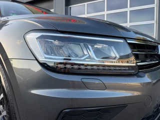 Volkswagen Tiguan 1.5 TSI ACT Highline Business R / Pano / 2x Massage / ACC / Trekhaak / Zeer kompleet ! / 18