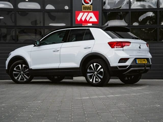 Volkswagen T-Roc 1.5 TSI Sport Business R | TREKHAAK | STOELVERWARMING | ADAPTIVE / 11