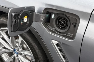 BMW X3 xDrive30e Panoramadak Merino Leder Apple CarPlay Achteruitrijcamera / 34