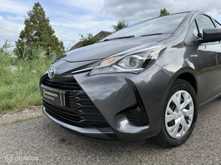 Toyota Yaris 1.5 Hybrid Dynamic / Invalide Auto / Cam / Navi / 30