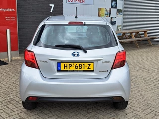 Toyota Yaris 1.5 Hybrid Aspiration / 18
