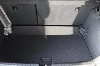 Volkswagen POLO Achteruitrijcamera App-connect Navigatie Parkeersensoren / 17
