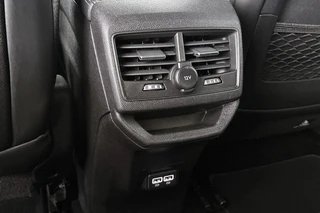 Peugeot 3008 1.2 PureTech GT Black Pack Trekhaak Keyless Stoelverwarming / 34