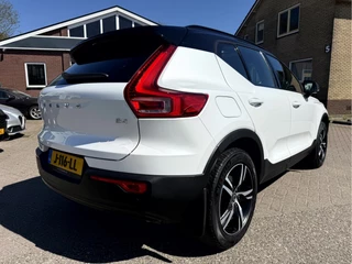 Volvo XC40 2.0 B4 200pk R-Design  Panoramadak, Trekhaak, Camera / 4