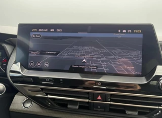 Citroen C5 X 1.6 Plug-in Hybrid 225 Shine LEER - NAVI - TREKHAAK - ELEK STOELEN / 24