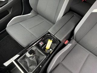 Opel Astra 1.2 Turbo 110pk Business Edition | Navigatie | Achteruitrijcamera |  Adapt. Cruise control | Stoel & stuurverwarming | AGR Comfortstoel | Keyless | Parkeersensoren / 12