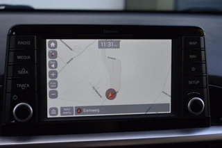 Kia Picanto 1.0 CVVT ComfortPlusLine Navigator | Carplay | Camera | Airco | / 17