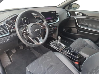 Kia Ceed 1.0T Design Edition | Stoel en stuurverwarming | Dodehoek detectie | Navigatie | Camera | Apple carplay / Android Auto | JBL sound system | / 16
