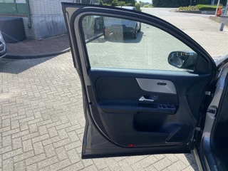 Mercedes GLA 200 163pk 7G-DCT Business Solution / 15