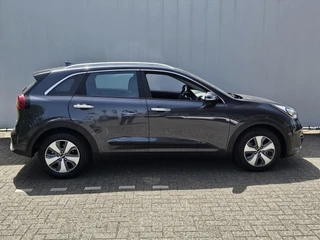 KIA Niro 1.6 GDi Hybrid DynamicLine |Navi |Camera / 6