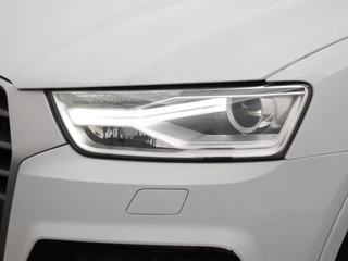 Audi Q3 1.4 TFSI CoD Automaat | Navigatie | Stoelverwarming / 24