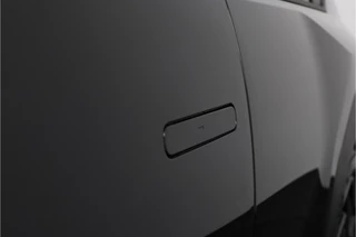 Kia EV3 Plus 81.4 kWh  - Prijs incl. €3.000,- inruilpremie - Stoel/Stuur Verwarming - Climate Control - Draadloze oplader - Navigatie - Fabrieksgarantie tot 06-2033 / 17
