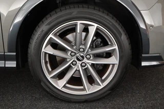 Audi Q3 Sportback 45 TFSIe 245pk S Edition S-Line LED Camera Keyless Navigatie Stoelverwarming / 41