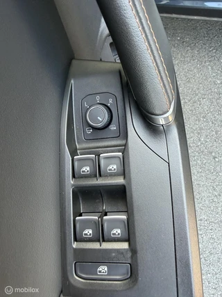 CUPRA Formentor 1.4 TSI e-Hybrid Essential CARPLAY*HAAK*PDC*TOPSTAAT1 / 34