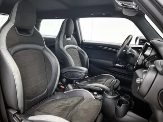 Mini Mini 2.0 John Cooper Works | Camera | Stoelverw. | Navi | Cruise Control | Harman/Kardon / 12