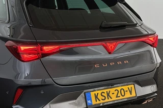 CUPRA Leon Sportstourer 1.5 TSI e-Hybrid Business Facelift Stuur/Stoelverwarming Camera / 21