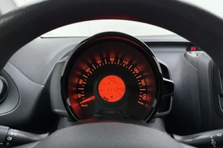 Peugeot 108 1.0 e-VTi Access | Airco | Stuurbekrachtiging | Achterbank neerklapbaar | LED-dagrijverlichting | bandenspanningscontrolesysteem / 14