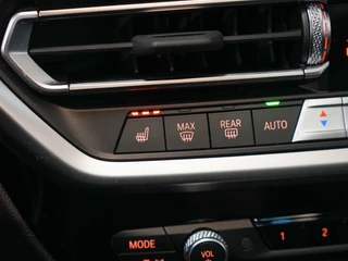BMW X3 xDrive30e M-Sport Panoramadak | Harman Kardon | Elektr. Trekhaak / 19