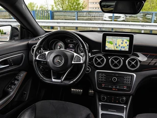 Mercedes-Benz CLA-klasse Shooting Brake 200 OrangeArt AMG Night Edition 156 PK | Panoramadak | Bi-xenon | Camera | Stoelverwarming | Navigatie | 18" / 15