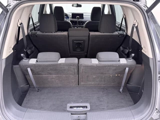 Nissan X-Trail 1.5 e-4orce N-Connecta Family Pack NET ONDERHOUD GEHAD BIJ NISSAN!| VOLLEDIGE FABRIEKS GARANTIE TOT 03-2028 | VOOR & ACHTERSTOELEN VERWARMD | STUURWIEL VERWARMD | 7 PERSOONS! | KEYLESS | DODE HOEK | 360 CAMERA | APPLECARPLAY | ADAP. CRUISE | / 13