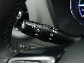 Toyota Yaris 1.5 Hybrid Active | Navigatie | Camera | Cruise control / 24