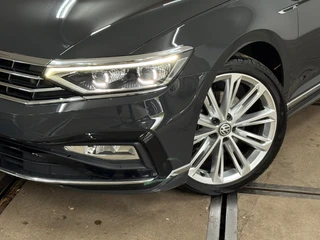 Volkswagen Passat Variant 2.0 TSI R-line Executive Business | VOL! | PANO | IQ.LIGHT | Dynaudio| Virtual | Leder | HuD | Trekhaak / 12