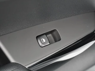 Kia Picanto 1.0 DPI DynamicLine  - Camera - Cruise control - AppleCarplay - Android Auto - Fabrieksgarantie tot 03-2032 / 35