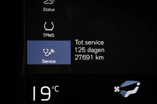Volvo XC40 2.0 T4 | PANORAMADAK | BLIS | DAB | APPLE | ON CALL | 20" / 48