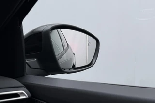 Peugeot 2008 1.2 Hybrid 145 Allure 2+6 Jaar Garantie / 23