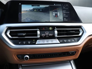BMW 3-serie Touring 330i High Executive Edition | M SPORT | LEDER |  PANO-DAK | 360° CAMERA | CRUISE | APPLE CARPLAY | STOELVERW. | / 28