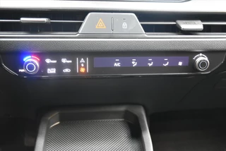 KIA Stonic 1.0 T-GDi MHEV 100pk DCT7 DynamicPlusLine / 26