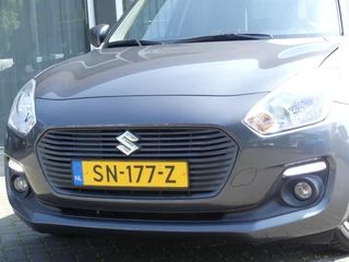 Suzuki Swift 1.2 Select AUTOMAAT Airco, All Season Banden, Camera, Apple Carpl/Android auto / 7