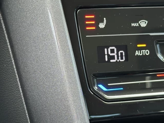 Volkswagen T-Roc 1.5 TSI 150pk DSG Style Carplay | Camera | Keyless | Elek. Achterklep | Rijklaar incl. garantie / 19