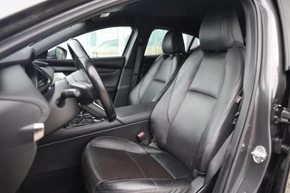 Mazda 3 2.0 e-SkyActiv-X M Hybrid 180 Comfort|Leer|Stoel+Stuurverwarming|HUD|Camera|ACC / 7