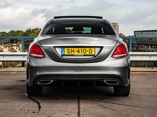Mercedes-Benz C-klasse 180 AMG Night Edition | Panoramadak | Burmester | Memory | 360 Camera | Leder | LED | Sfeerverlichting | Stoelverwarming | 19" / 6