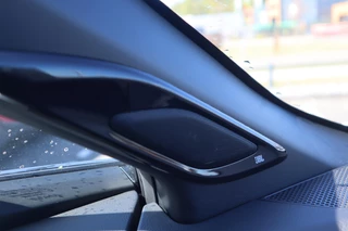 Toyota C-HR 1.8 HYBRID GR-SPORT 19"LM-VELGEN 1e EIGENAAR NL-AUTO STOELVERW. LED JBL-AUDIO P-SENSOREN APPLE/ANDROID 19"LMV / 36