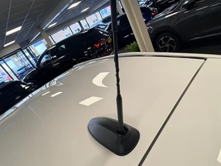 Toyota Aygo X 1.0 VVT-i MT first / apple /stoelverw /cruisec /camera/pdc/clima/boeken / 41