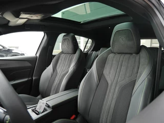 Peugeot 308 1.2 Hybrid 145 e-DCS6 GT € 6000,- DEMOVOORDEEL! | AGR stoelen | Stoel en stuurverwarming | Camera rondom | Adaptieve cruise control | Panoramadak | Afneembare trekhaak | Full led | 18 inch lichtmetalen velgen / 12